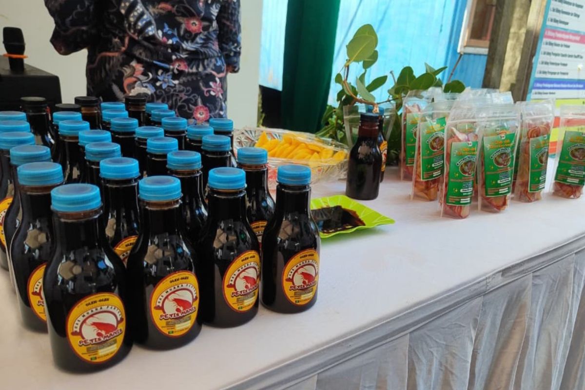 Limbah Kepala Udang dan Buah Bakau di Kukar Disulap Kelompok UKM Mawar Jadi Kerupuk hingga Sirup, Tembus Pasar Jawa