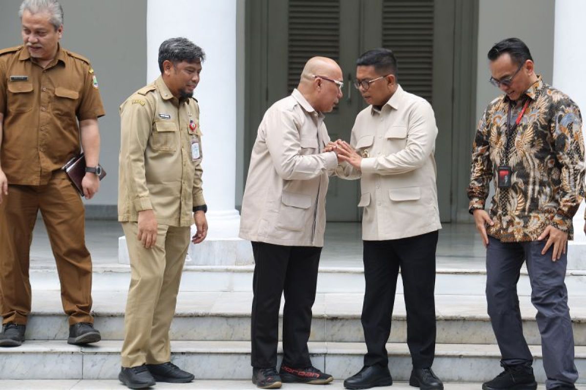 Gubernur Banten Andra Soni Minta Penataan Kabel Utilitas Libatkan Semua Operator Telekomunikasi