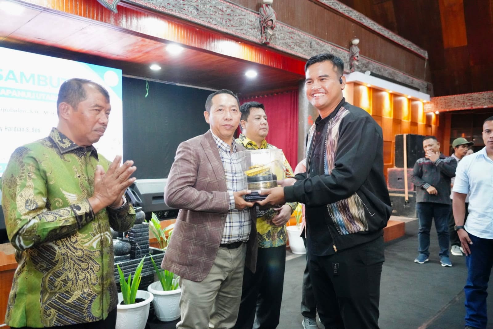 Bupati Taput Apresiasi Sinergi TNI-Polri di Pisah Sambut Dandim 0210/TU, Komitmen Perkuat Kolaborasi Empat Kabupaten