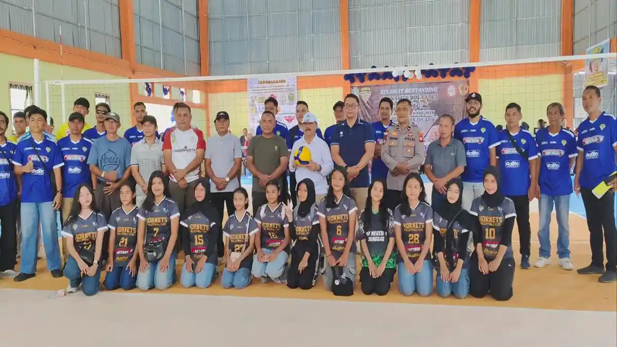 Bupati Yohanes Ontot Resmikan GOR Baru di Landak, Turnamen Voli Hornet Cup 2026 Resmi Bergulir