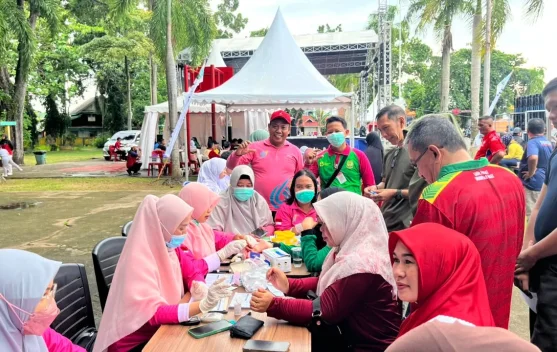 Dinkes Tanjungpinang Buka Cek Kesehatan Gratis di Lapangan Pamedan Ahmad Yani saat Senam ASN, Skrining Hipertensi hingga Kanker