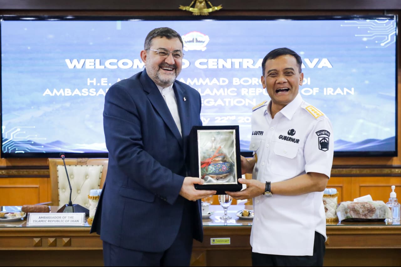 Gubernur Jateng Ahmad Luthfi Terima Dubes Iran, Sampaikan Belasungkawa atas Wafatnya Ali Khamenei dan Pesan Damai Presiden Prabowo