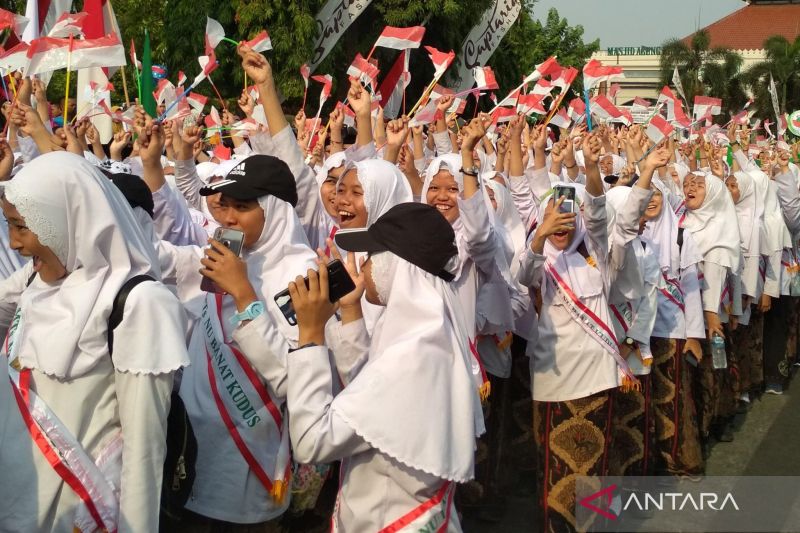 Pemkab Kudus Segera Terbitkan SE Pembatasan Gawai bagi Pelajar, Orangtua Diminta Aktif Awasi di Rumah