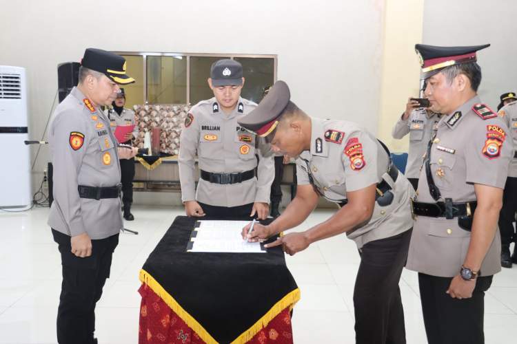 Kombes Pol Rahmad Hidayat Pimpin Sertijab Kasat Intelkam Polresta Bengkulu, Tekankan Deteksi Dini Gangguan Keamanan