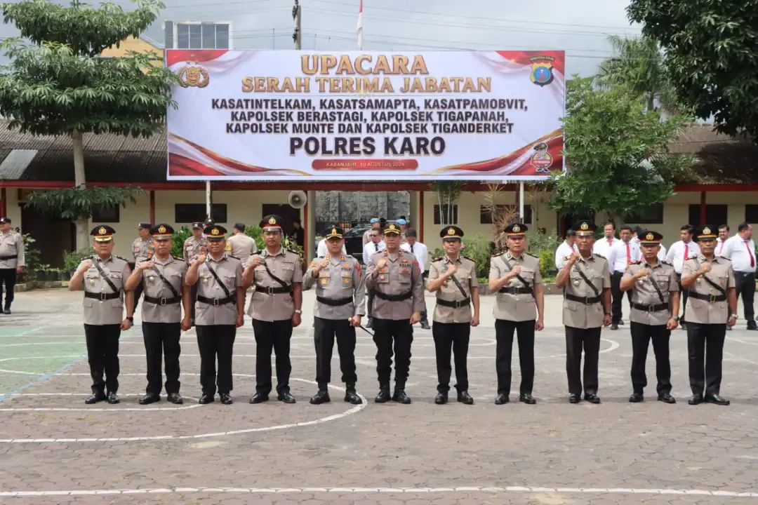 6 Pejabat Polres Karo Dirotasi, Kapolres Ingatkan Jabatan adalah Amanah dan Pengabdian