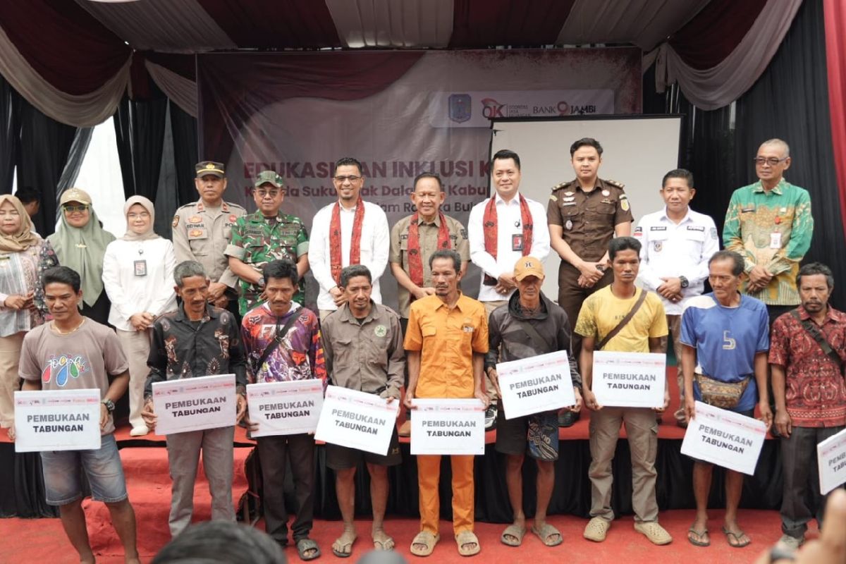 Bank Jambi dan OJK Gelar Edukasi Keuangan untuk Suku Anak Dalam di Merangin, Targetkan Kemandirian Finansial