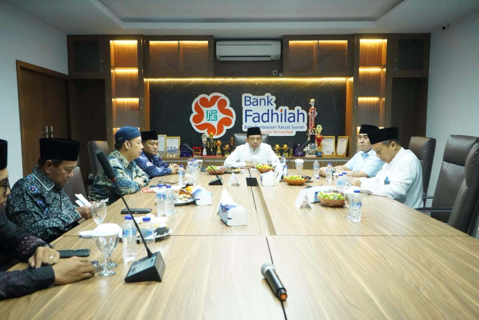 Walikota Bengkulu Suntik Modal Rp7 Miliar ke BPRS Fadhilah, Targetkan Kenaikan Gaji Karyawan