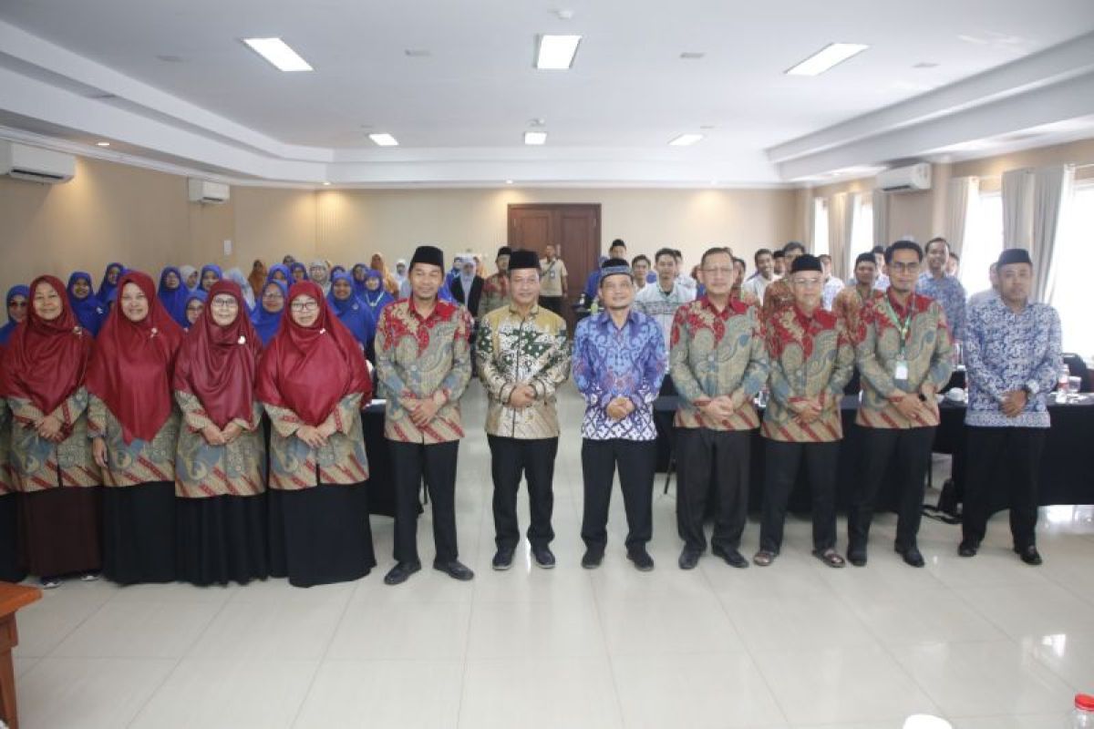 Pemkab Serang Dorong Kompetensi Pengurus Yayasan Pendidikan demi Wujudkan SDM Unggul, Al Izzah Gelar Diklatpim 120 Peserta