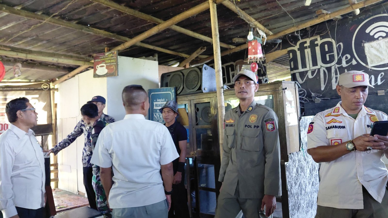 Cafe di Lenek Lauk Lombok Timur Dibongkar Satpol PP, Pengelola Abaikan Peringatan Bertahun-tahun