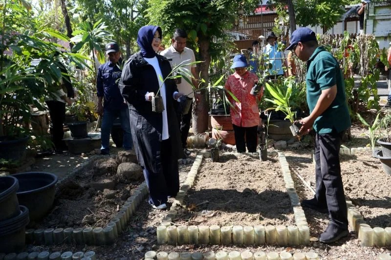 Wali Kota Banda Aceh Ajak Warga Gampong Baru Perkuat Gotong Royong Bersihkan Drainase untuk Kurangi Risiko Banjir