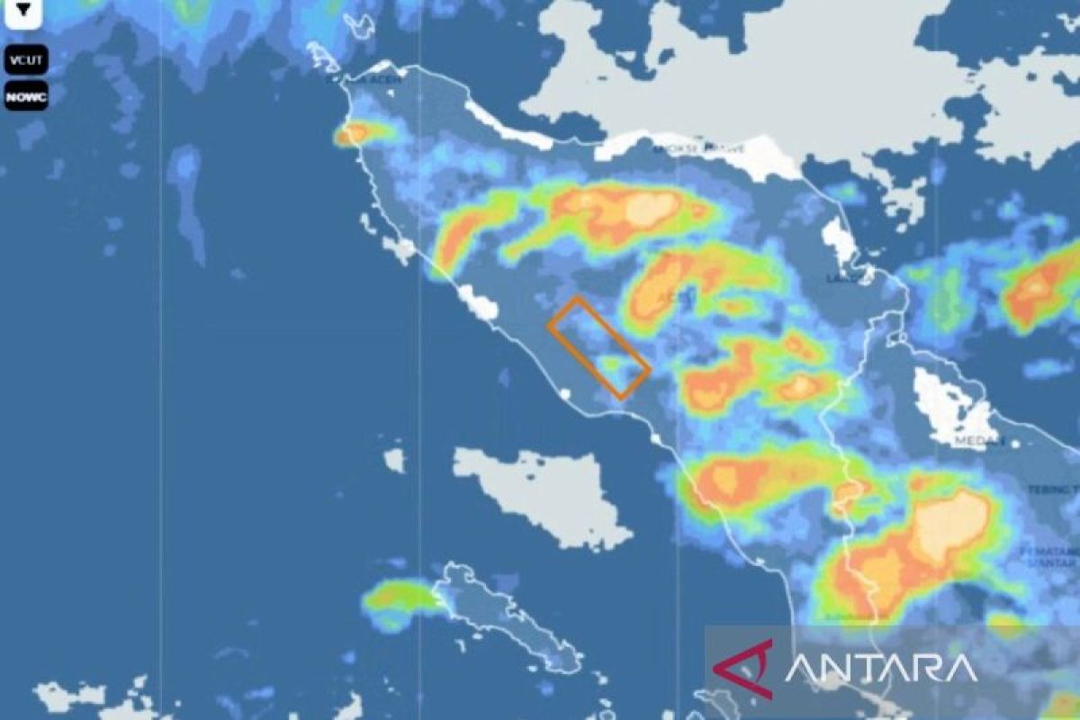 Karhutla di Aceh Barat Capai 12,5 Hektare, BNPB Kerahkan Operasi Modifikasi Cuaca dengan 1 Ton Garam