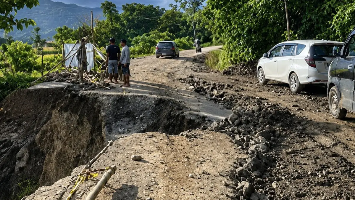 Dinas PUPR Tanah Bumbu Pastikan Jalan Longsor di Mantewe Sudah Bisa Dilalui Kembali