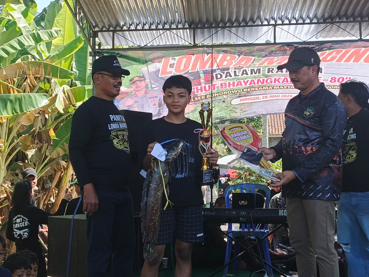 Lomba Mancing Hari Bhayangkara ke-80 di Bonorowo Diikuti 1.000 Peserta, Pemancing asal Mirit Juara Pertama