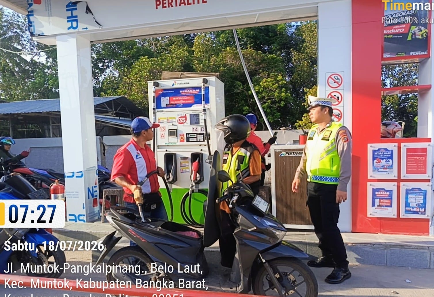 Polres Bangka Barat Turun ke SPBU Pantau Antrean BBM, Pastikan Tak Ada Pengisian Berulang