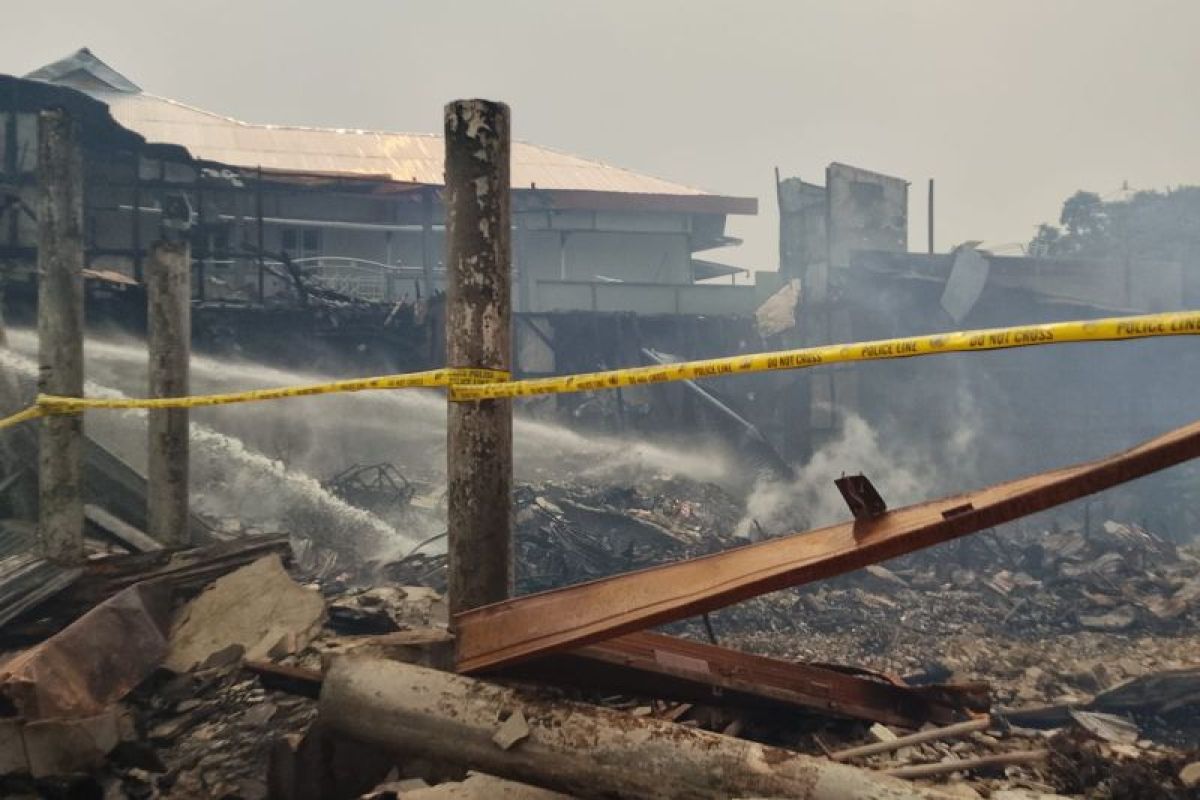 Kebakaran Hanguskan 50 Ruko di Pasar Sungai Duri Bengkayang, 40 KK Terdampak dan Posko Bantuan Didirikan