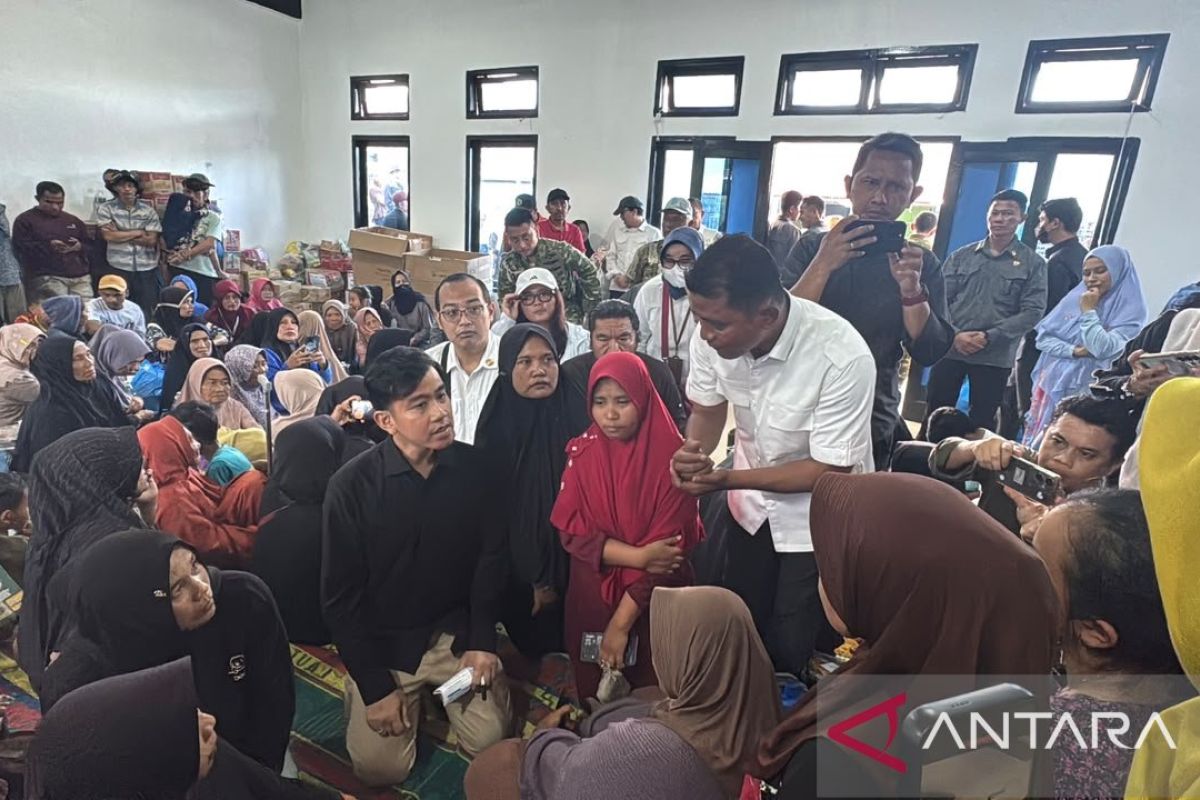 Wapres Gibran Tinjau Pengungsian Banjir Bandang Solok, Dua Warga Meninggal dan Ribuan Terdampak
