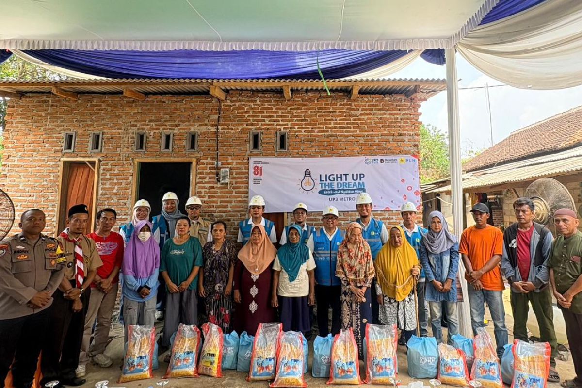 34 Keluarga Prasejahtera di Lampung Dapat Sambungan Listrik Gratis dari PLN, Bantu Kurangi Beban Warga