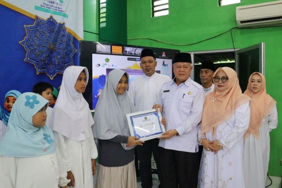Kemenag Bandarlampung Salurkan 200 Paket Santunan dan 15 Beasiswa untuk Anak Yatim serta Disabilitas di Bulan Muharam