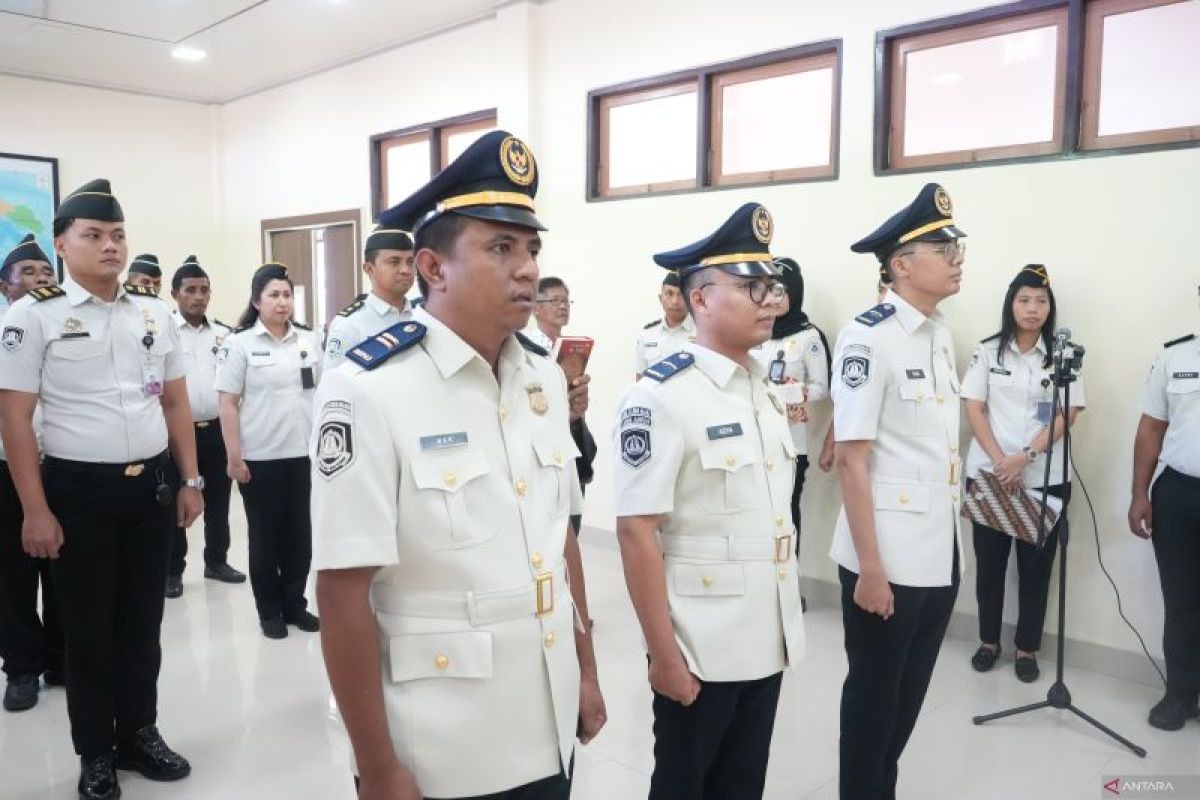 Kanwil Imigrasi Maluku Lantik 3 Pejabat Baru, Kepala Urusan Umum hingga Analis Kebijakan