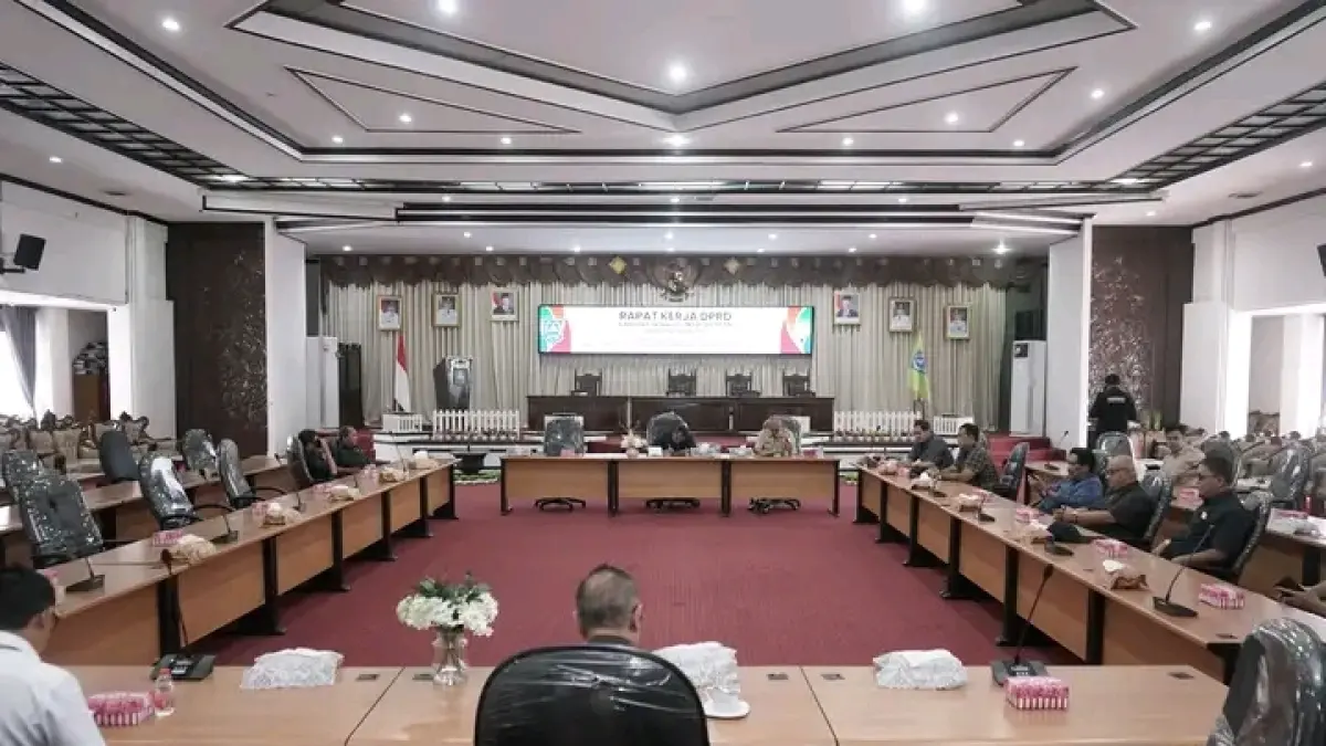 Pemkab HSS dan DPRD Mulai Bahas KUA-PPAS 2027, Sekda Hadiri Rapat Kerja Sebagai Langkah Awal Penyelarasan Prioritas Pembangunan