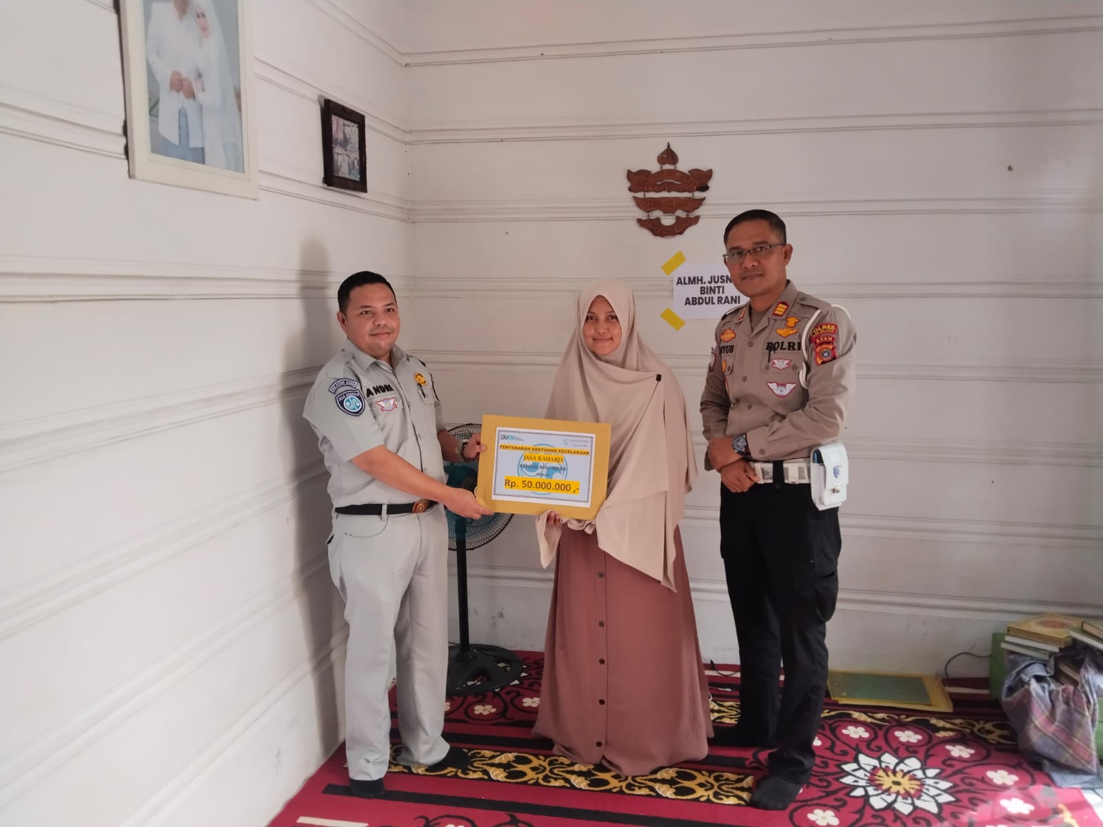 Satlantas Polres Aceh Selatan Salurkan Santunan Jasa Raharja ke Ahli Waris Korban Laka di Tapaktuan, Bentuk Kepedulian Polri