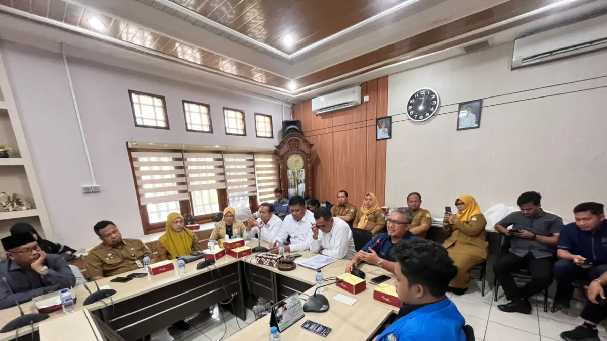 DPRD Balikpapan Panggil 5 Instansi Bahas Penghapusan Kupon Antrean Solar SPBU KM 13 dan 15, Sopir Truk Sudah Jerit Soal Pungli