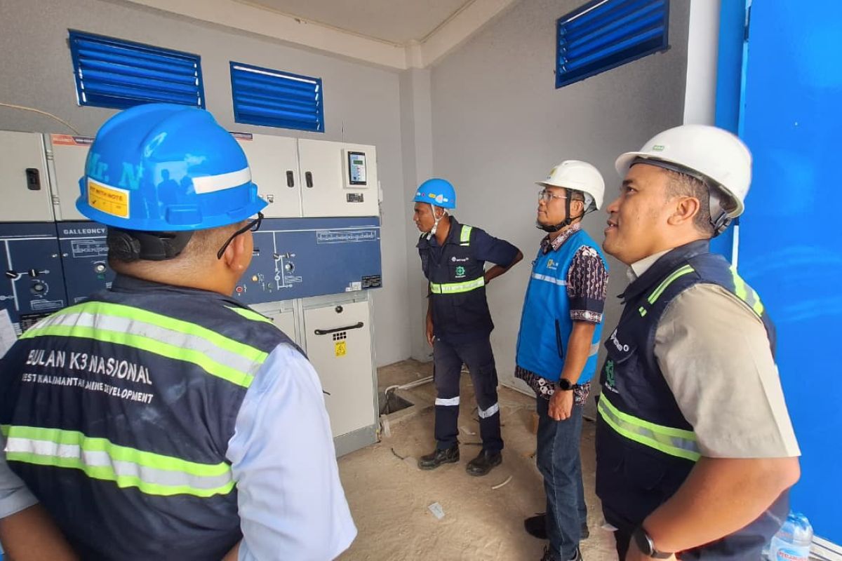 PLN Mempawah Resmi Sambungkan Listrik 345.000 VA untuk Tambang ANTAM di Toho, Dukung Hilirisasi Industri Kalbar
