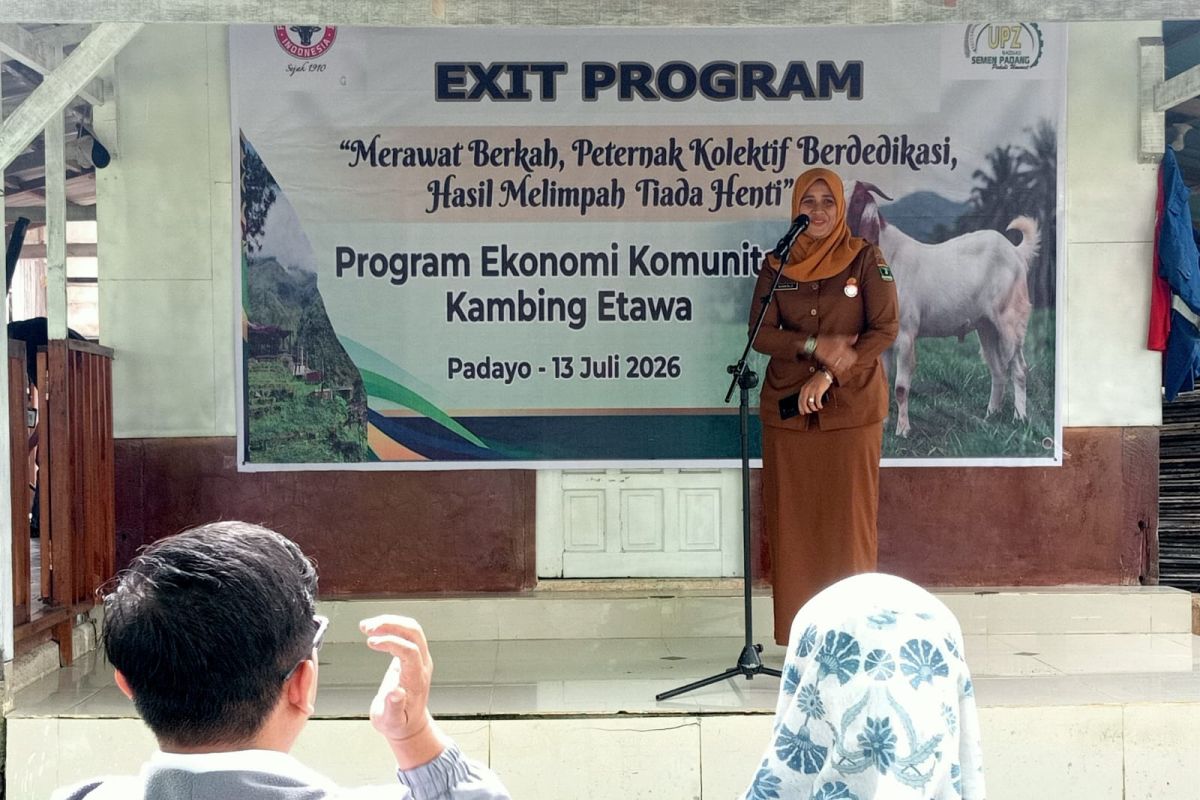 92 Ekor Kambing Etawa Diserahkan ke 5 Keluarga di Padang, Target Mustahik Jadi Muzaki