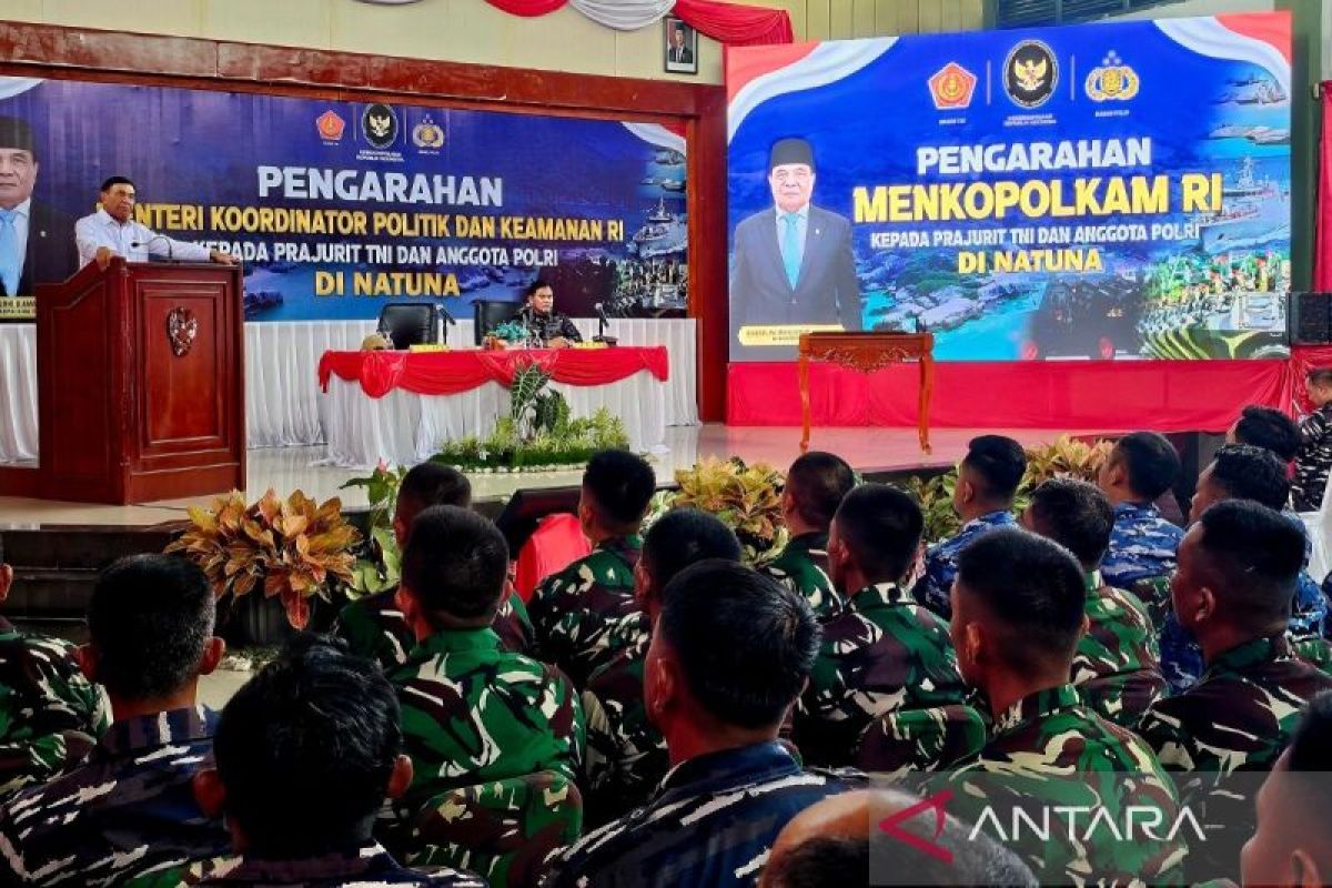 Menkopolkam Djamari Chaniago Temui Prajurit TNI-Polri di Natuna, Ingatkan Tugas Jaga Perbatasan dan Cegah Narkoba
