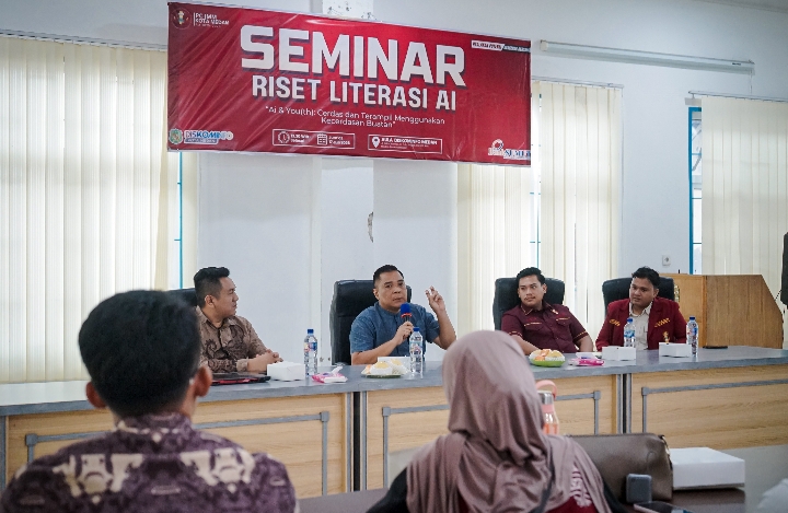 Kominfo Medan Peringatkan Mahasiswa agar Tak Jadi Generasi Malas Akibat Ketergantungan AI