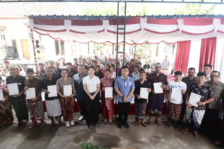 Wakil Bupati Jembrana Lepas 10 Siswa Magang ke Jepang, Ingatkan Jaga Nama Baik Daerah di Negeri Sakura