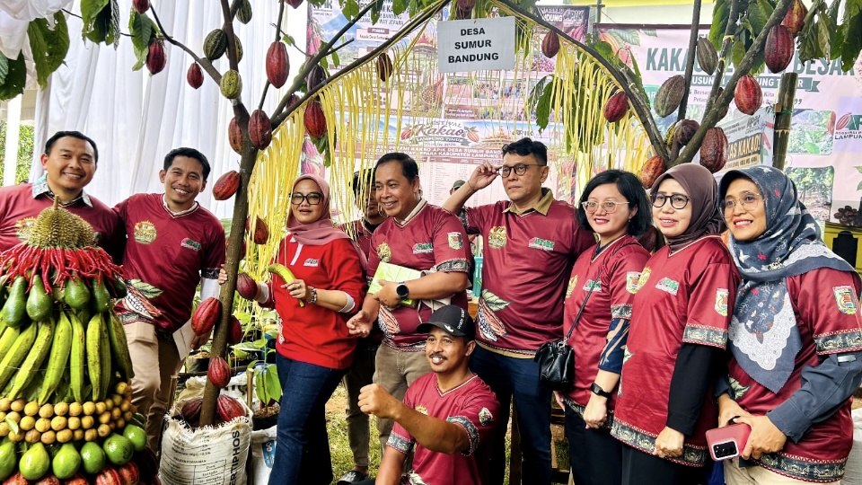 Festival Kakao Lampung Timur, Bupati Ela Ajak Petani Olah Biji Jadi Cokelat: 