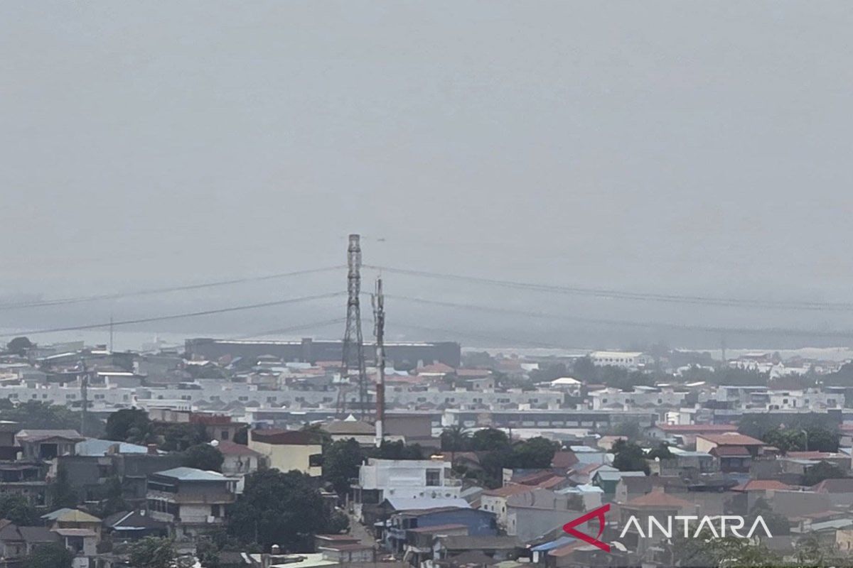 Jarak Pandang di Batam Turun Jadi 6 Kilometer Imbas Asap Karhutla, Aktivitas Penerbangan Masih Aman
