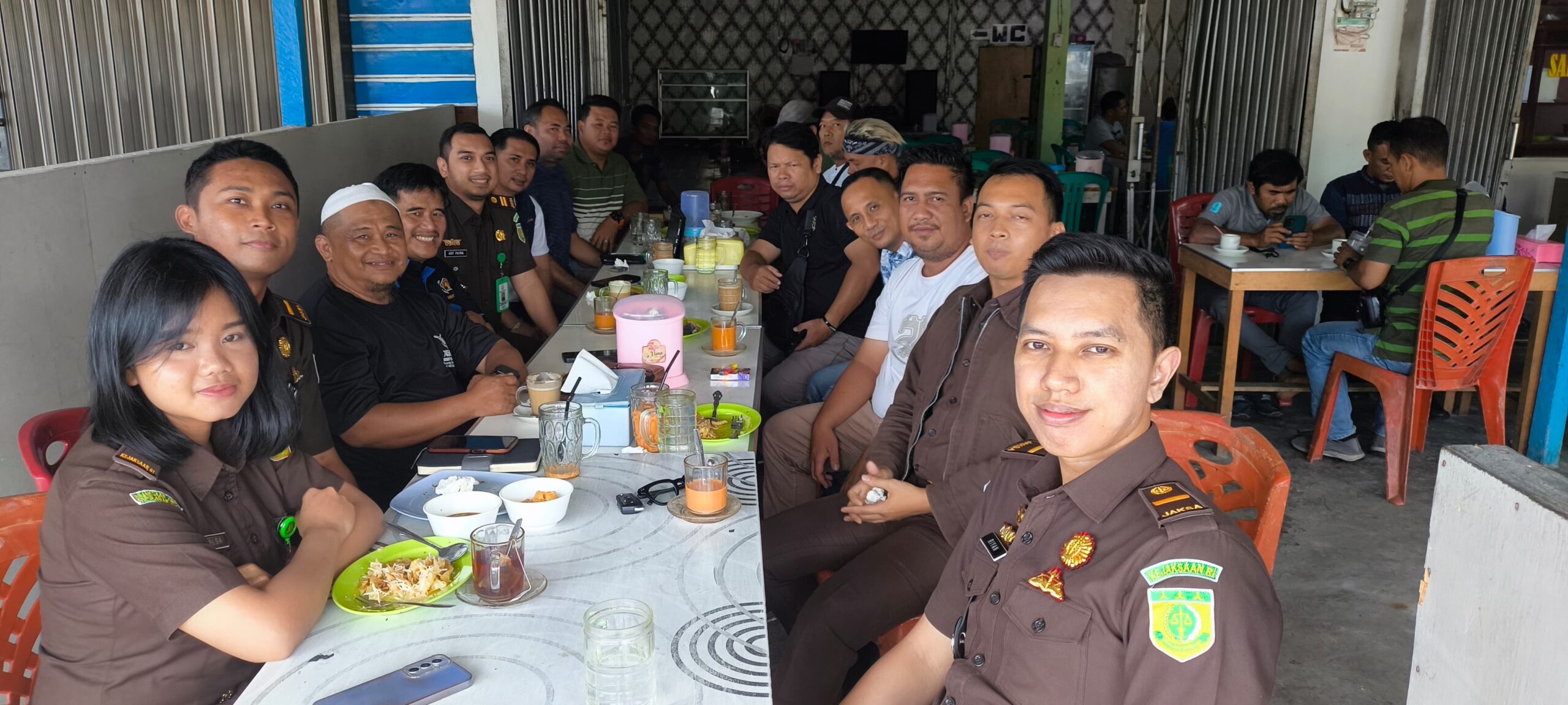 Kajari Natuna Erwin Indrapraja Pererat Silaturahmi dengan Wartawan, Sinergi Kejaksaan dan Media untuk Penegakan Hukum Transparan