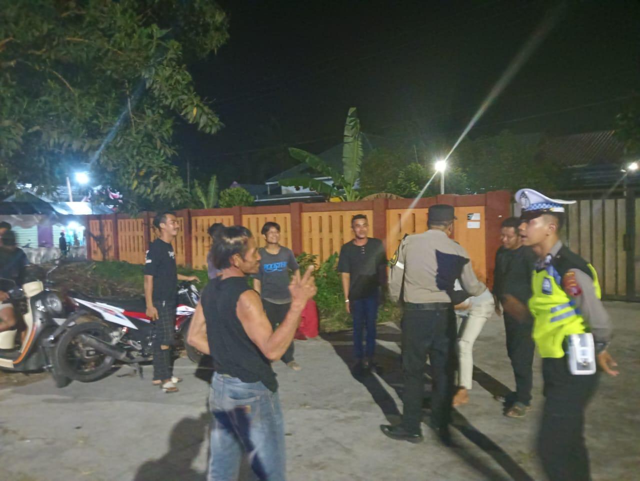Patroli Presisi Polres Seruyan Sambangi Warga di Tengah Malam, Ruang Gerak Premanisme Dipersempit