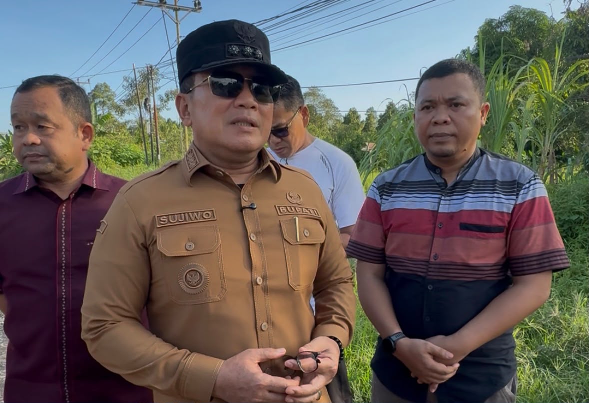 Bupati Kubu Raya Sujiwo Pastikan Pembangunan Jalan Pemuda Sungai Rengas Dimulai Tahun Ini dengan Anggaran Rp370 Juta