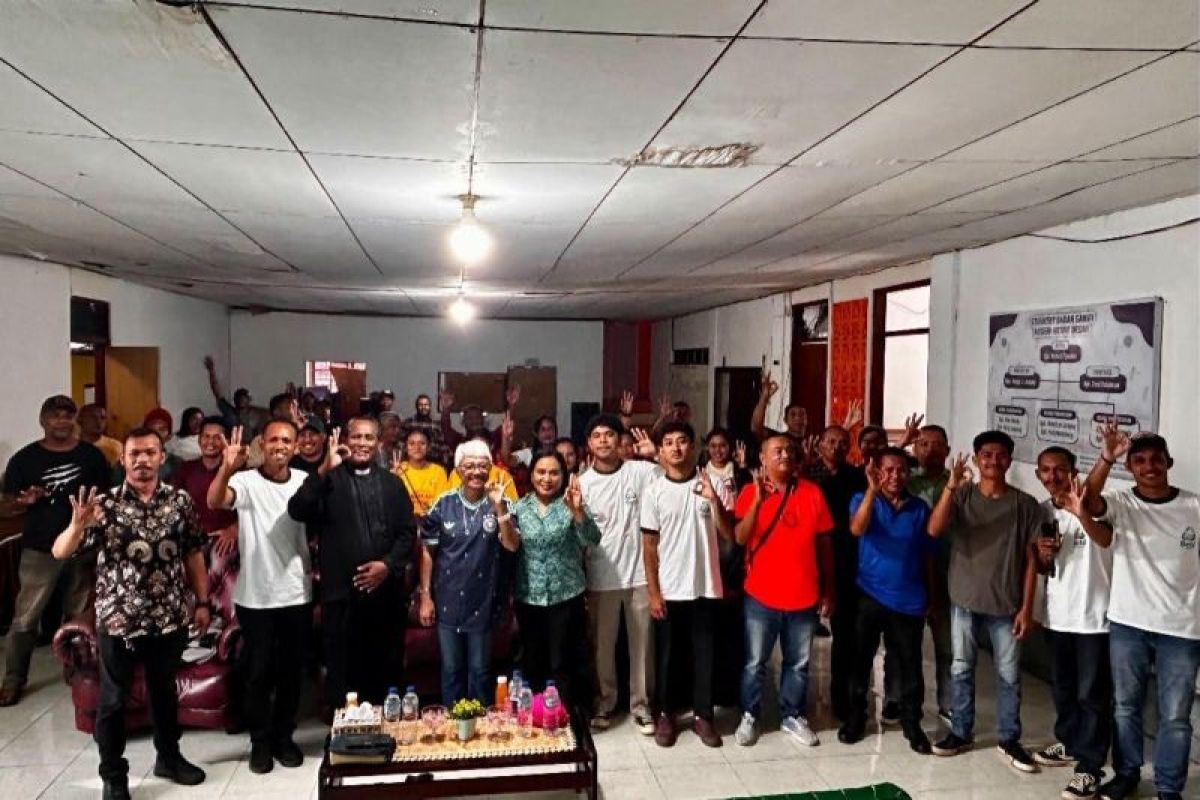 PLN Latih 82 Warga Hative Besar Kelola Sampah Organik Jadi Eco Enzyme, Dukung Ekonomi Rumah Tangga