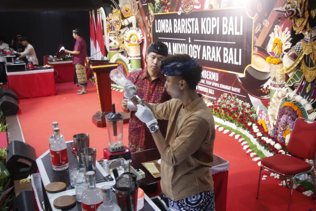 Lomba Mixologi Arak Bali Disambut Antusias Generasi Muda, Tiga Srikandi Ikut Bersaing