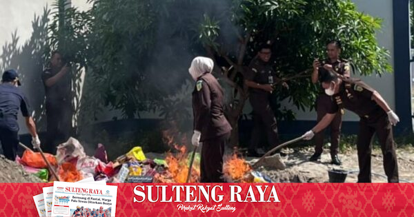 Kejati Sulteng Musnahkan 3,2 Juta Batang Rokok Ilegal Hasil Putusan Pengadilan Negeri Donggala