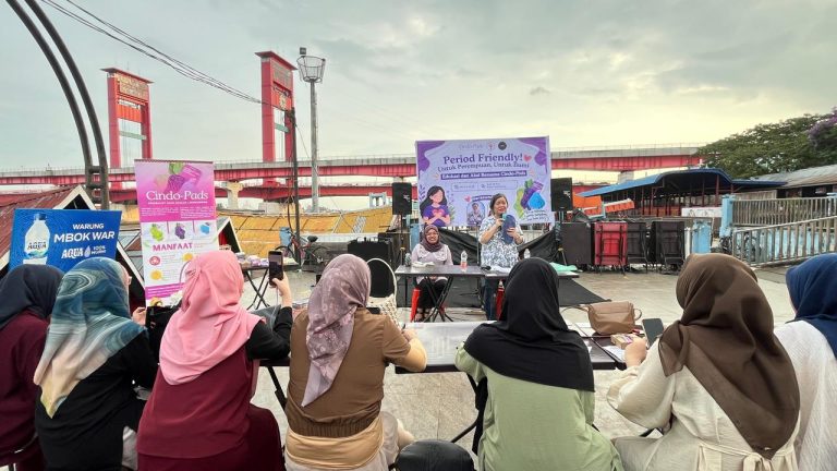 Perempuan Palembang Beralih ke Cindo-Pads, Pembalut Kain Bermotif Batik yang Ramah Lingkungan