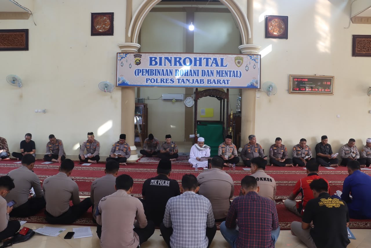 Polres Tanjung Jabung Barat Gelar Pembinaan Rohani dan Mental Rutin, Personel Ikuti Sesuai Agama Masing-masing