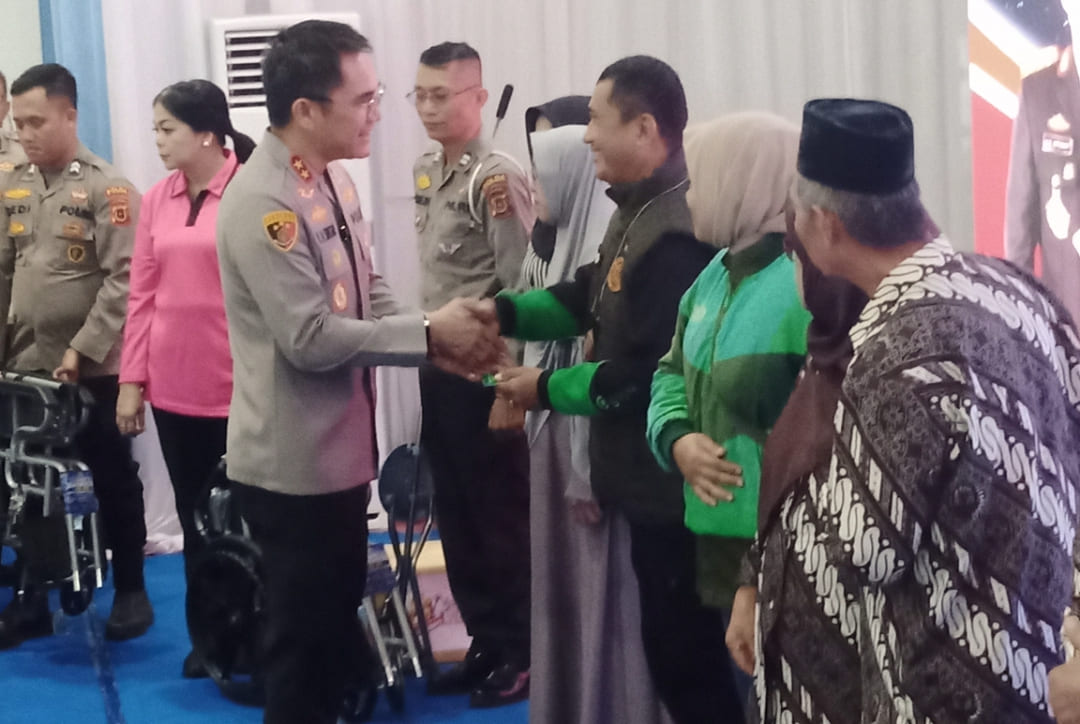 Kapolda Jambi Resmi Gelar Puncak Bakti Kesehatan dan Bansos, Ratusan Warga Terima Layanan Gratis