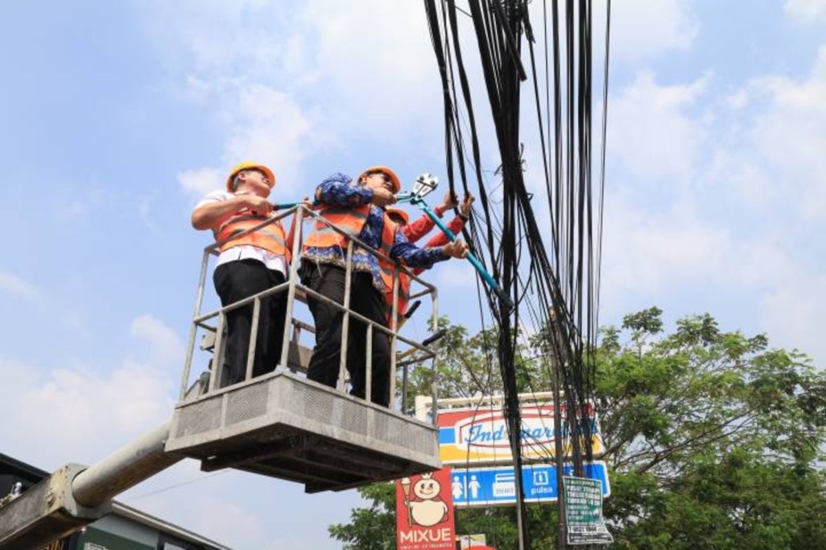 DPRD Kota Tangerang Minta Penataan Kabel Udara di Ciledug Tak Ganggu Omzet Pedagang dan Arus Lalu Lintas