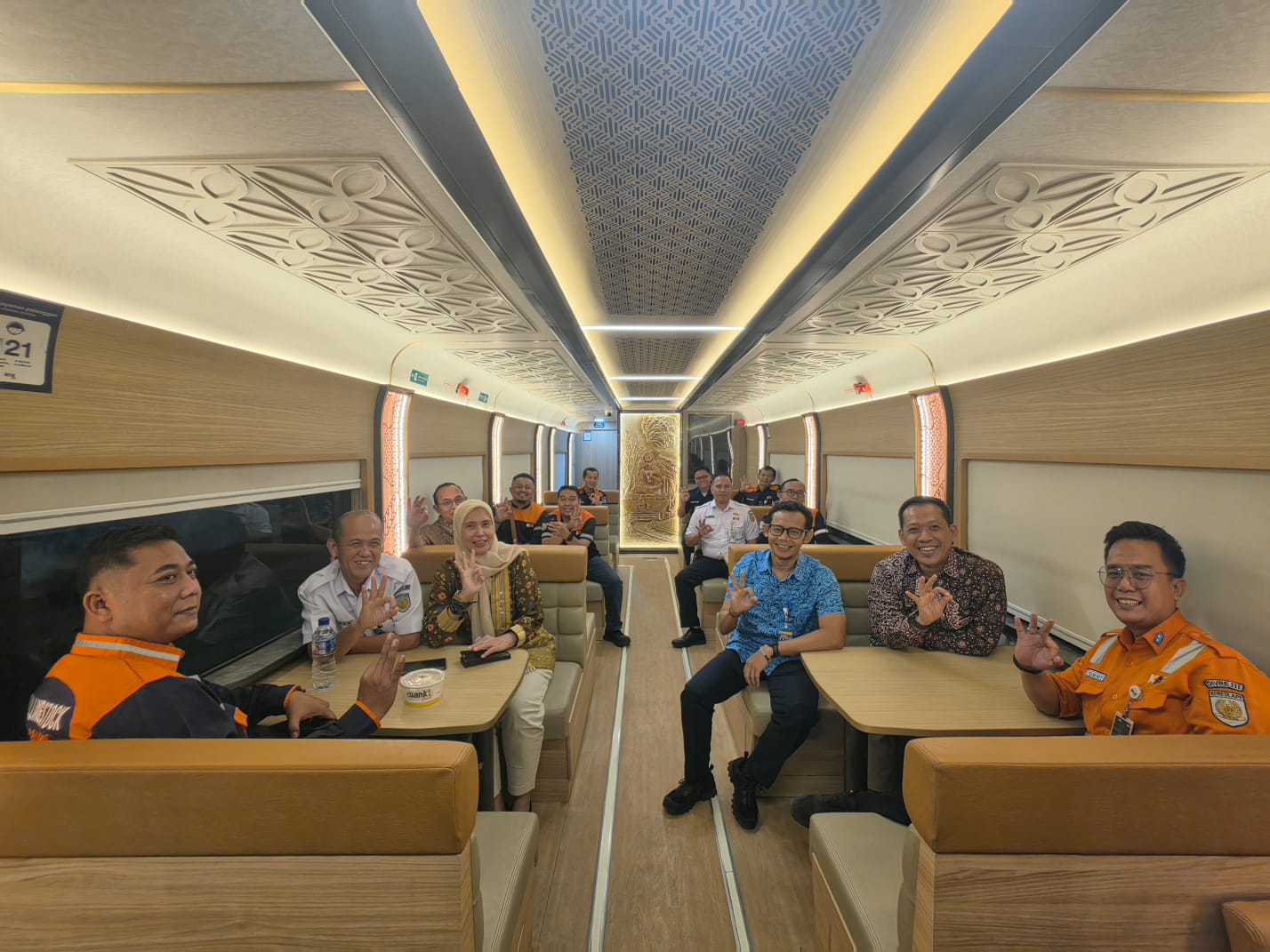 KAI Divre III Palembang Luncurkan Kereta Makan New Generation di KA Sindang Marga, Kini Lebih Estetik dan Modern