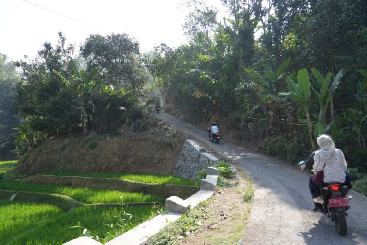 Pemkab Bandung Alokasikan Opsen PKB Rp397 Miliar untuk Perbaiki Jalan, Targetkan 300 Km Tuntas 4 Tahun