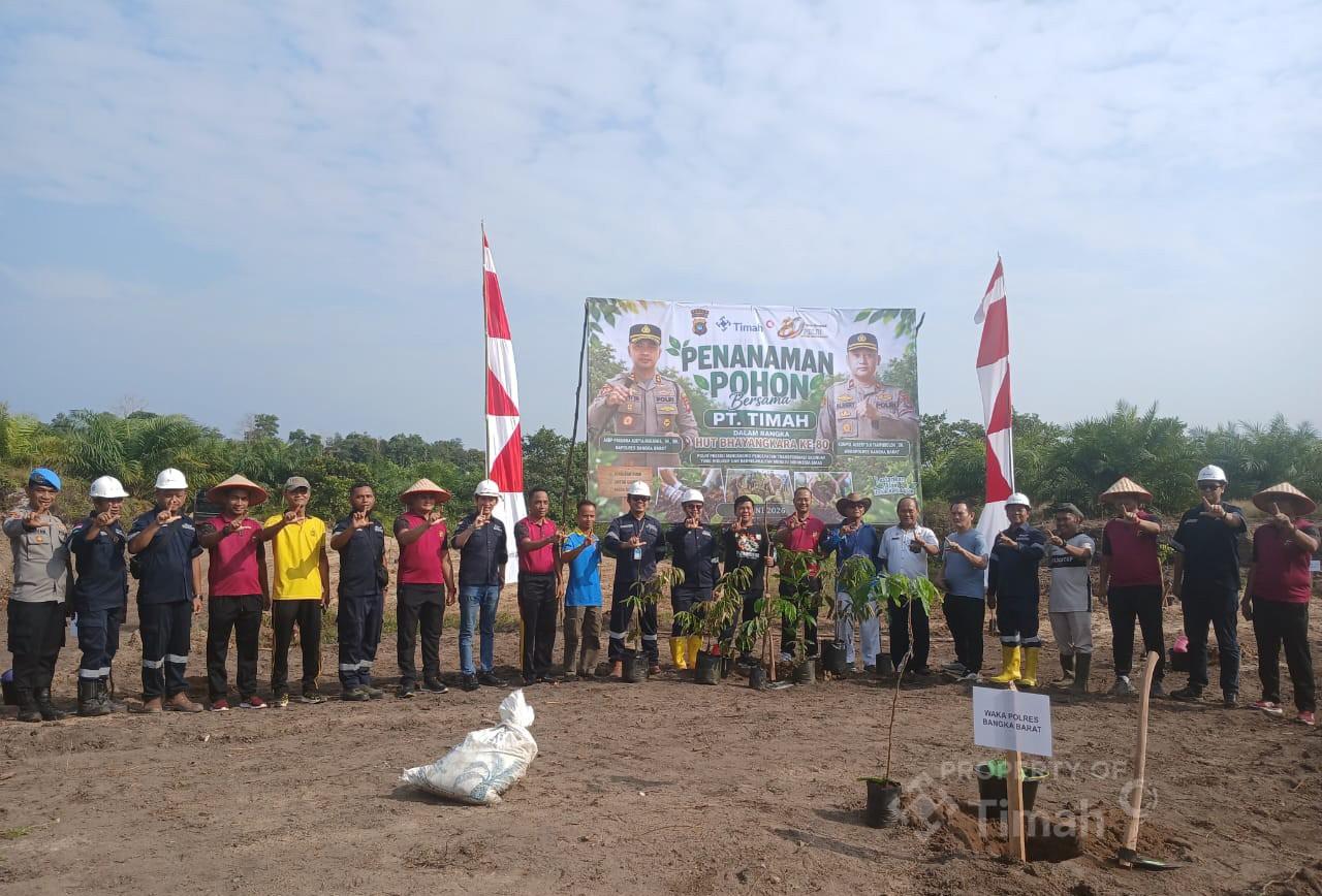 Polres Bangka Barat dan PT TIMAH Tanam 3 Jenis Pohon Buah di Lahan Eks Tambang Air Limau, Ini Tujuannya
