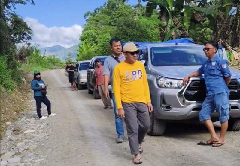Bupati Tojo Una-Una Ilham Lawidu Tinjau Jalan 34 Km di Dataran Bulan, Target Pacu Distribusi Hasil Pertanian