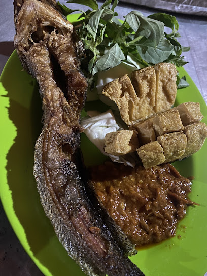 Rekomendasi Pecel Lele Yogyakarta 2026: 10 Warung Legendaris yang Wajib Dicoba