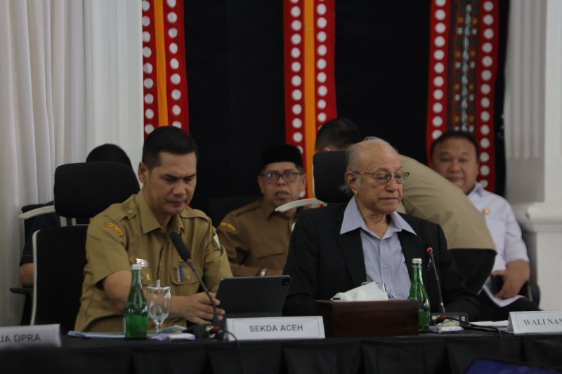 Polemik Jaminan Kesehatan Aceh: Wali Nanggroe Desak Dialog, Gubernur Siapkan Pergub Baru Gantikan Aturan yang Dicabut