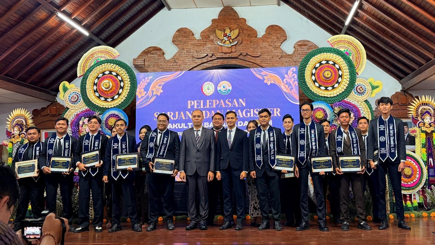 67 Lulusan FBS UPMI Bali Dilepas, Dekan Ingatkan Ijazah Bukan Jaminan di Era Kecerdasan Buatan